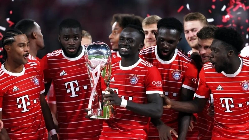 Bayern Munich là đội bóng thống trị Đức và cả Châu Âu Bayern Munich là đội bóng thống trị Đức và cả Châu Âu
