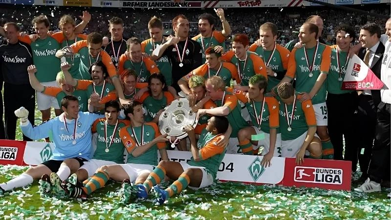 Werder Bremen cũng là một đội bóng đáng gờm Werder Bremen cũng là một đội bóng đáng gờm
