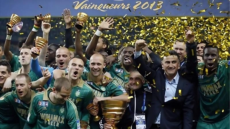 AS Saint-Étienne xuất sắc với 10 lần vô địch Ligue 1 AS Saint-Étienne xuất sắc với 10 lần vô địch Ligue 1
